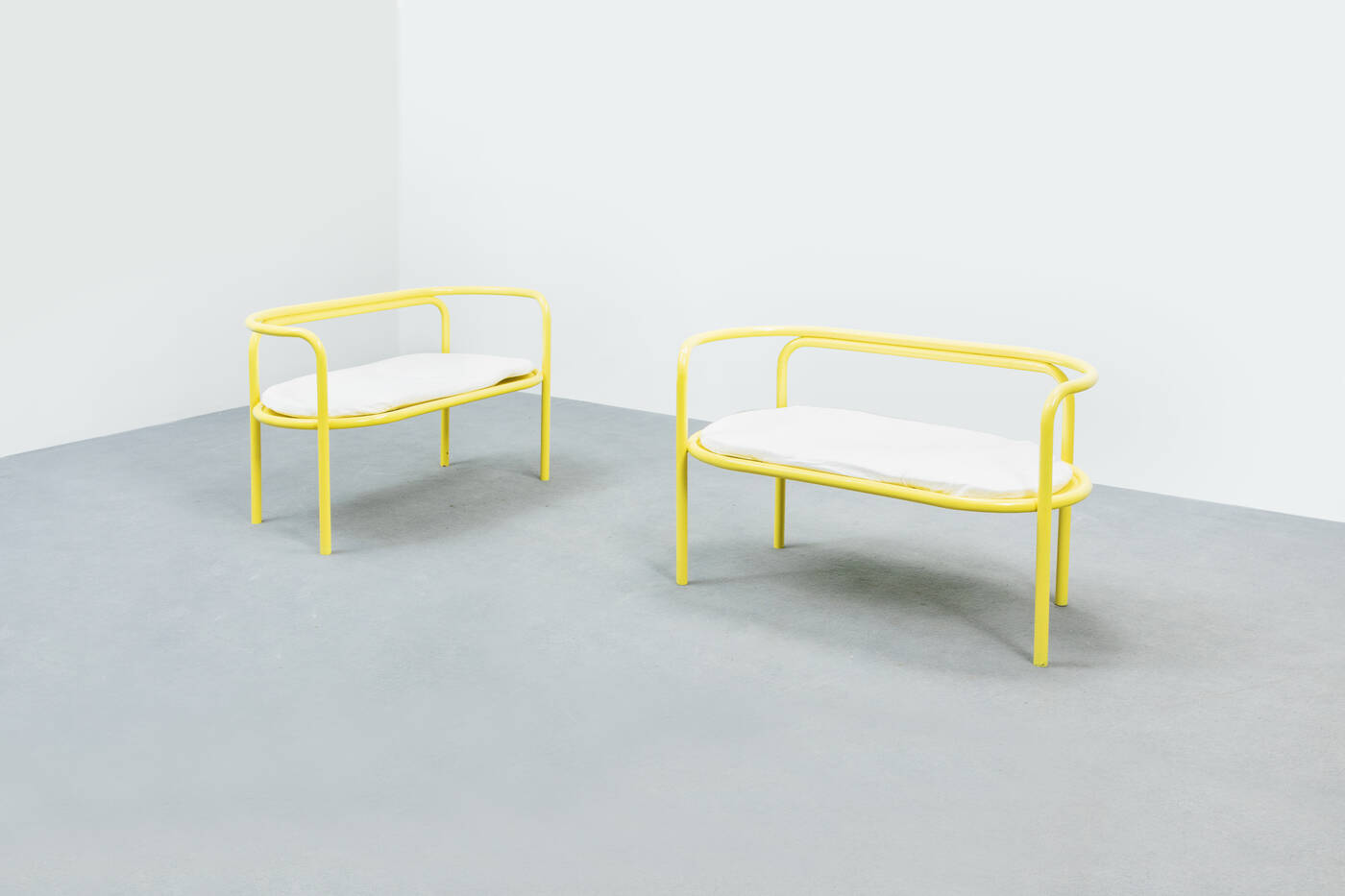 GAE AULENTI - Due divani mod. Locus Solus