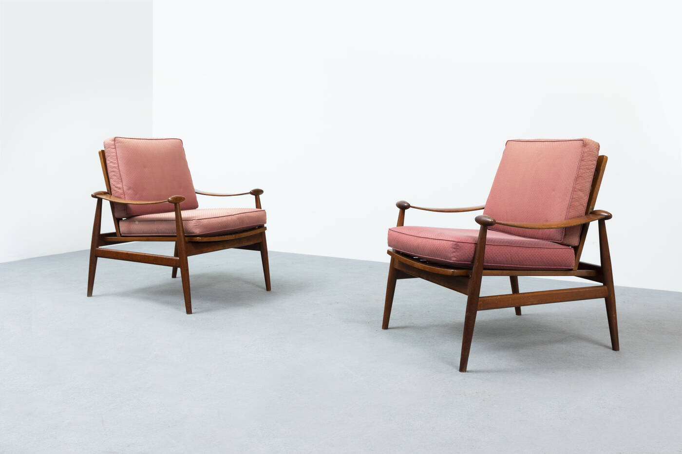 FINN JUHL - Coppia di poltrone mod. DF133