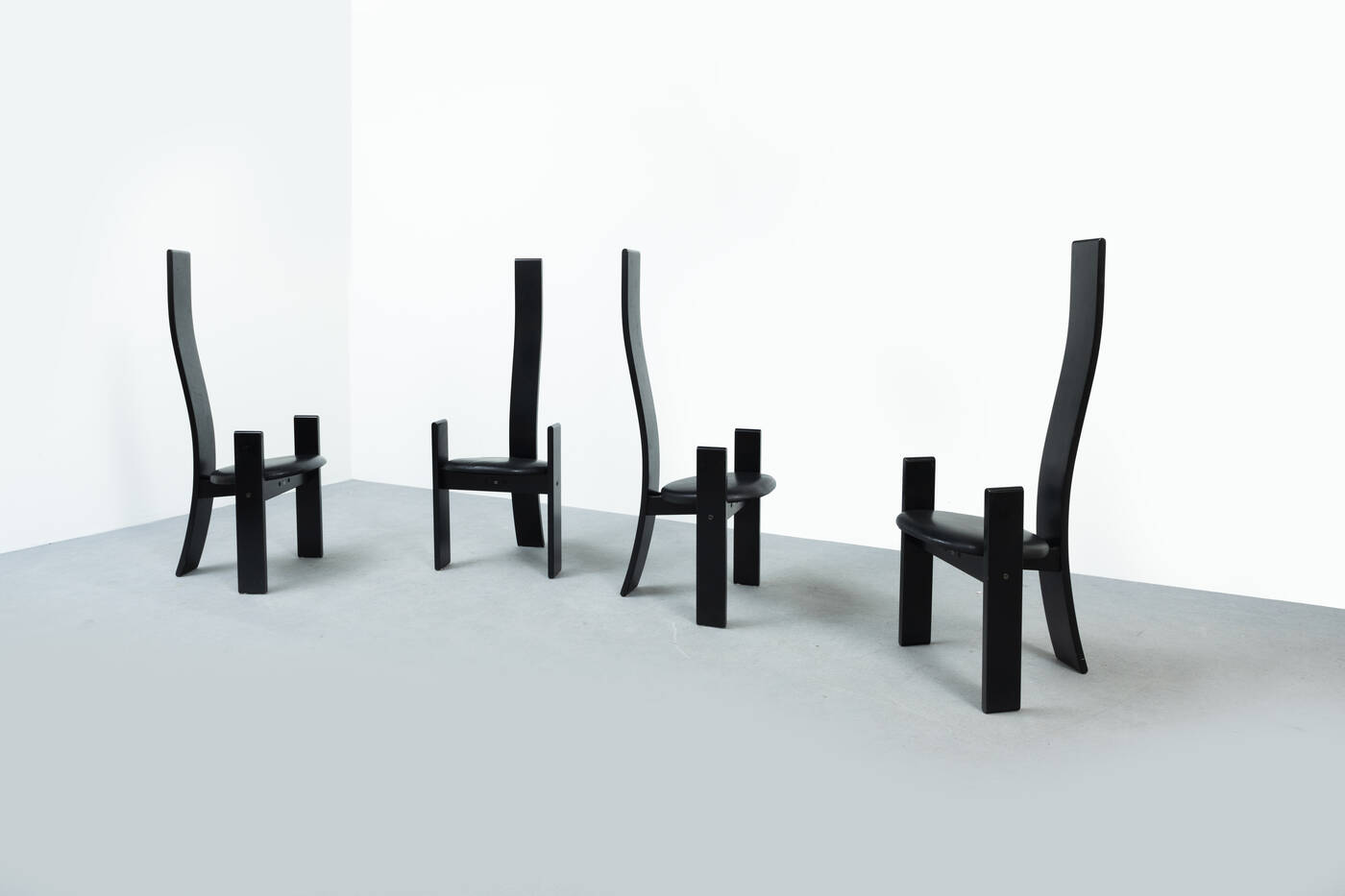 VICO MAGISTRETTI - Quattro sedie mod. Golem