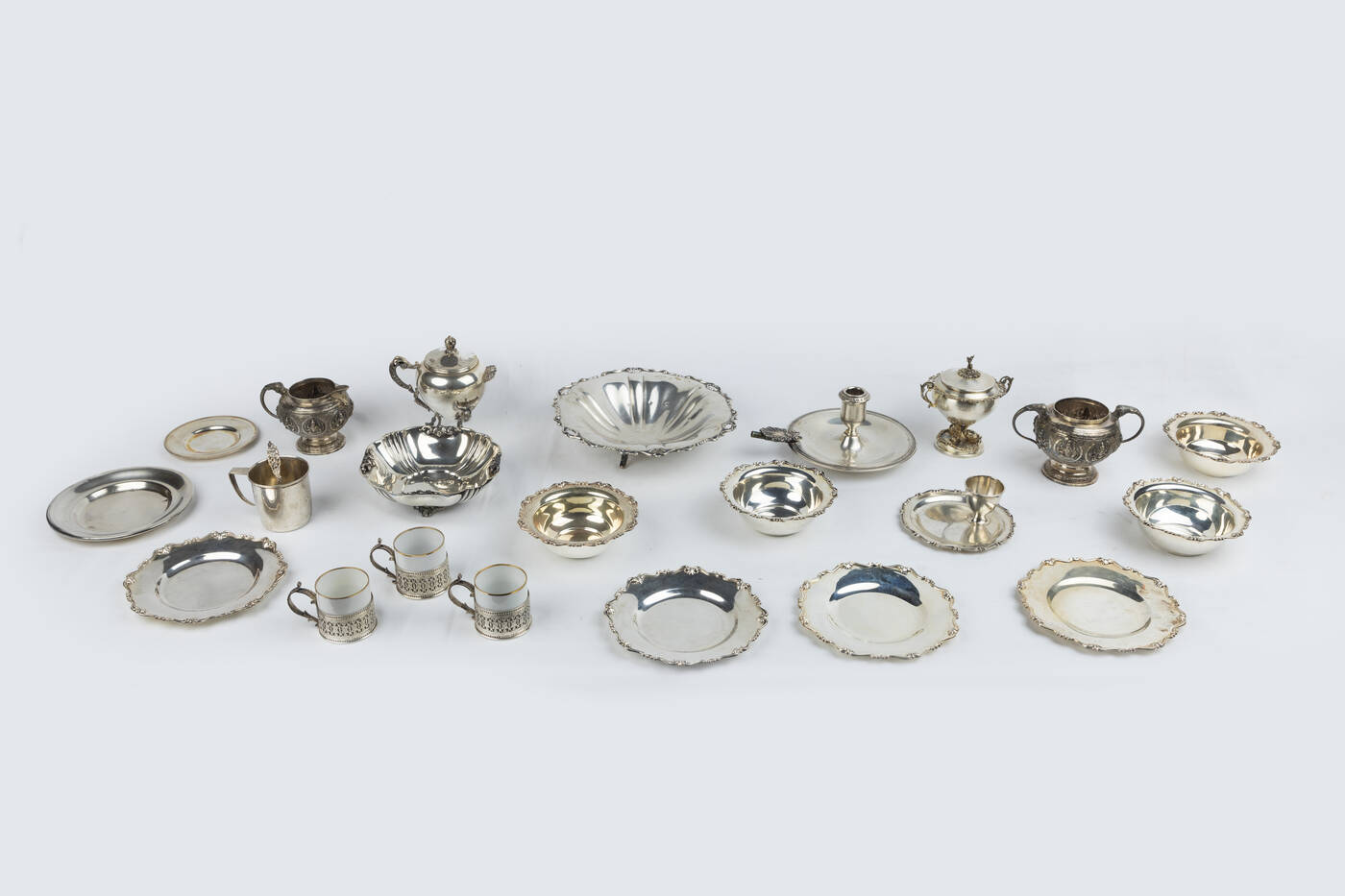 LOTTO DI VENTUNO OGGETTI IN ARGENTO