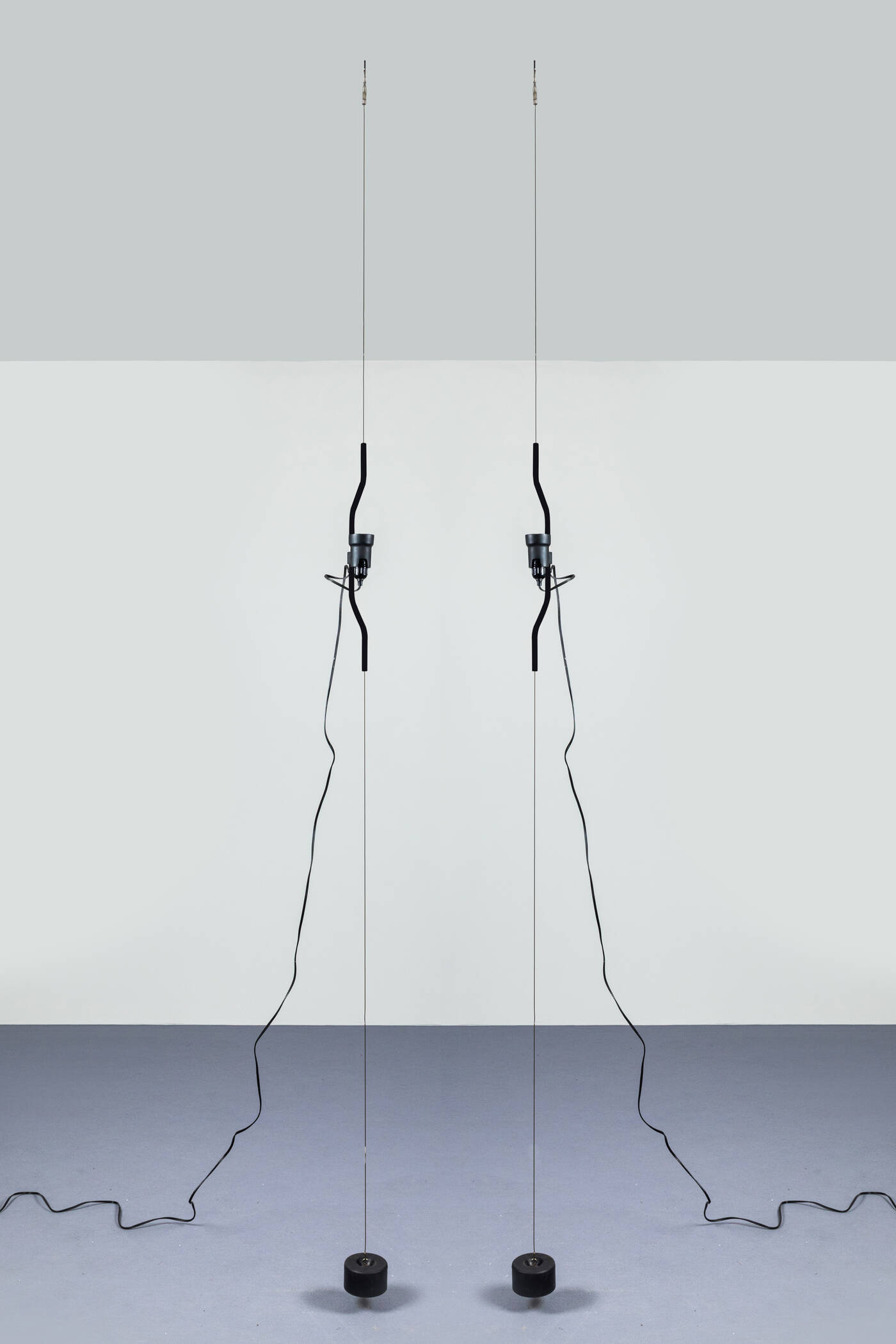 ACHILLE CASTIGLIONI, PIO MANZU' - Coppia di lampade mod. Parentesi