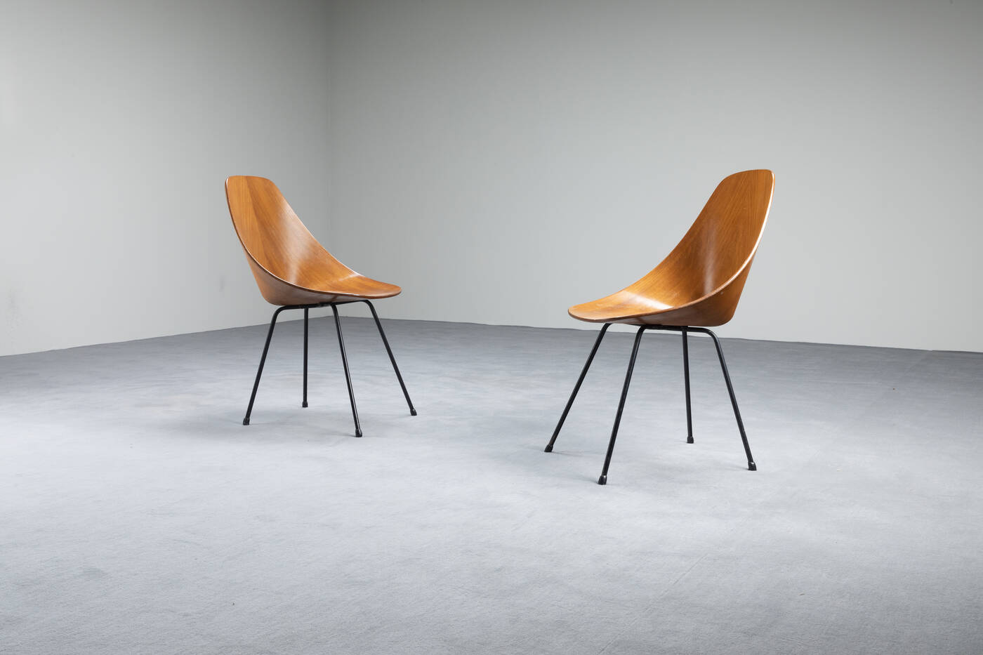 VITTORIO NOBILI - Coppia di sedie mod. Medea