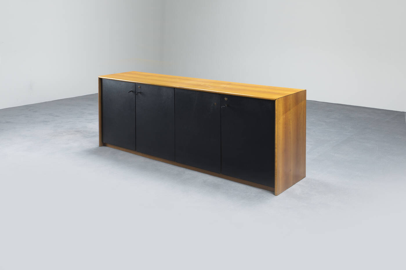 AFRA E TOBIA SCARPA - Credenza collezione Artona