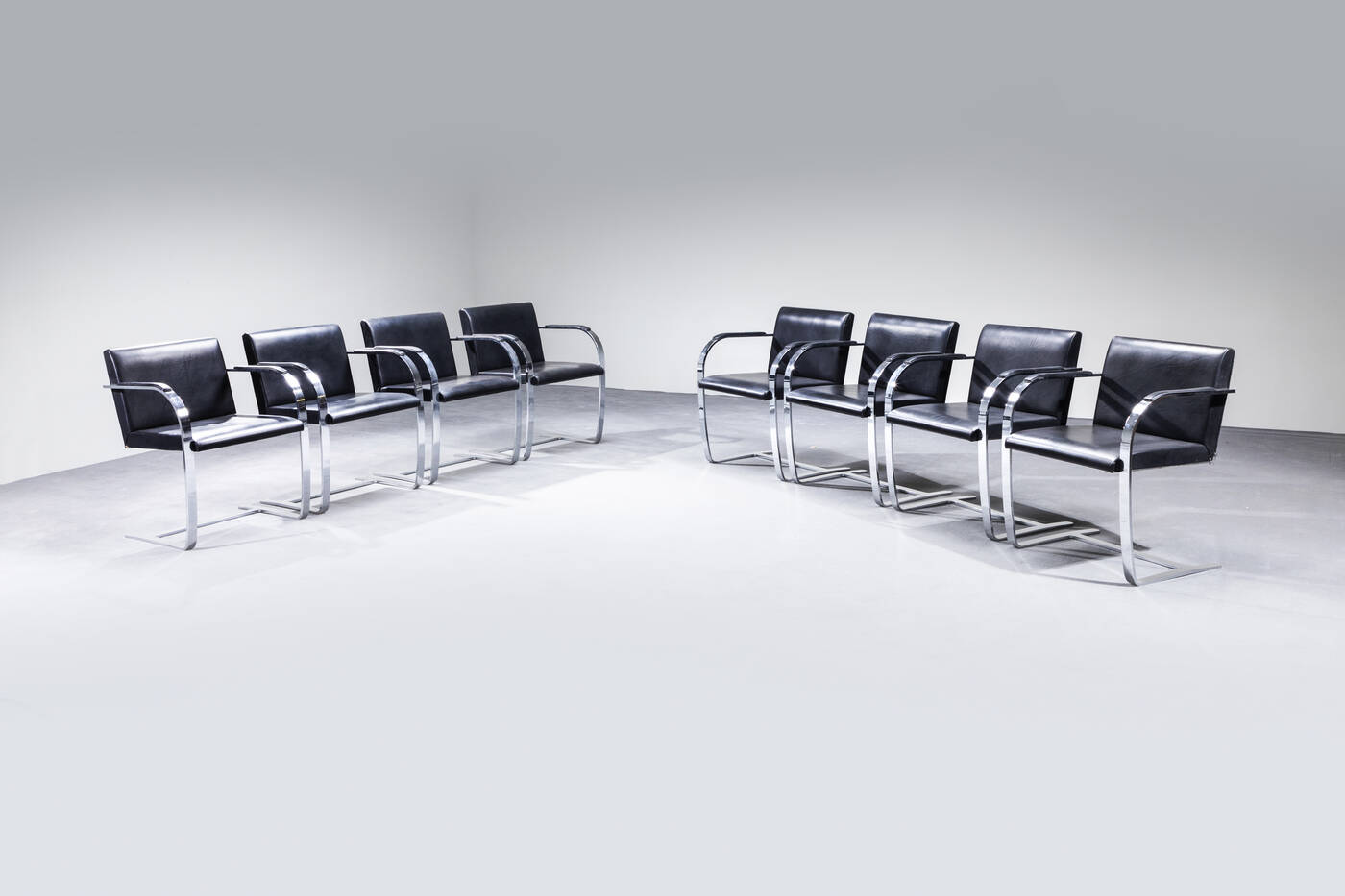 LUDWIG MIES VAN DER ROHE - Otto sedie mod. MR50