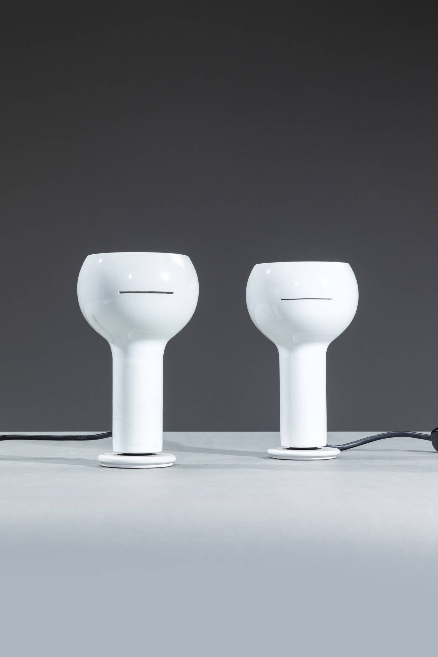 JOE COLOMBO - Coppia di lampade da tavolo mod. Flash