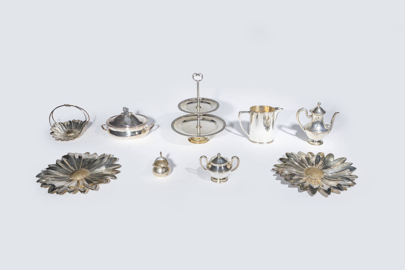 LOTTO DI NOVE OGGETTI IN ARGENTO