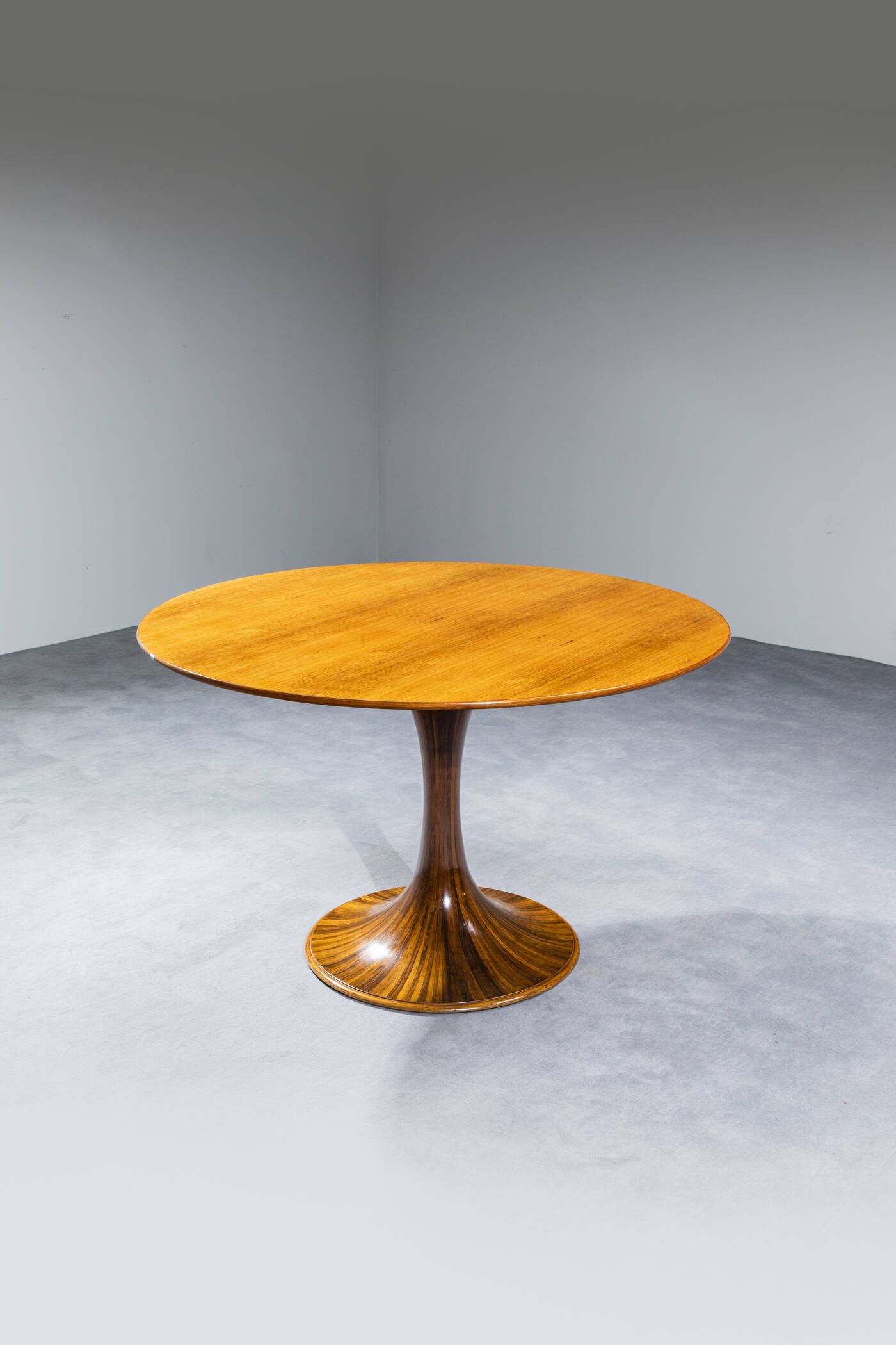 LUIGI MASSONI - Tavolo mod. Clessidra