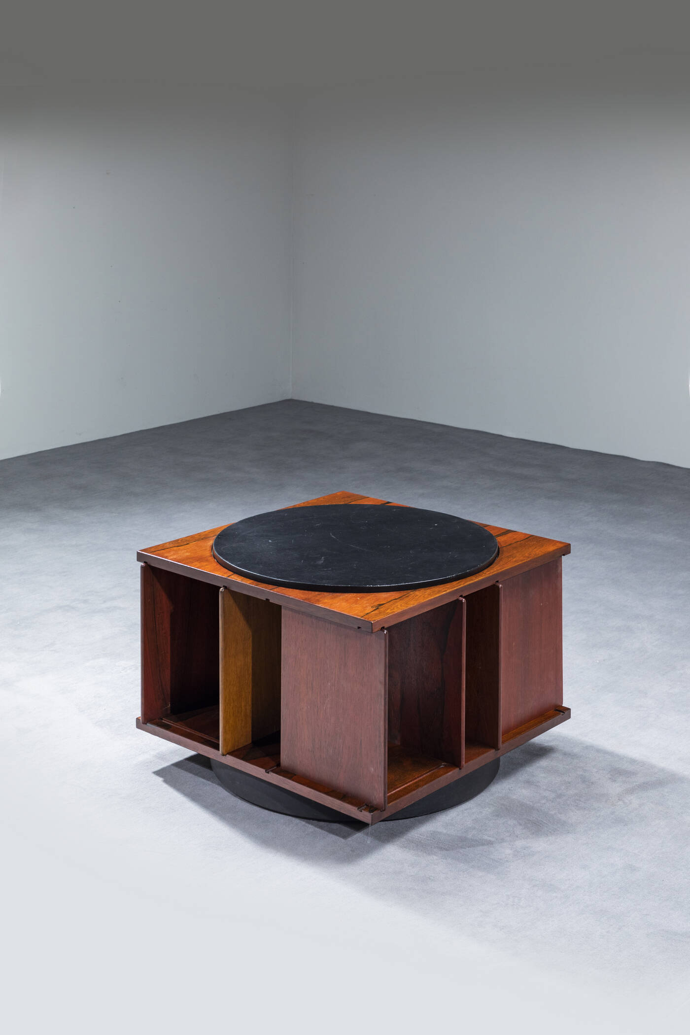 GIANFRANCO FRATTINI - Libreria girevole mod 831