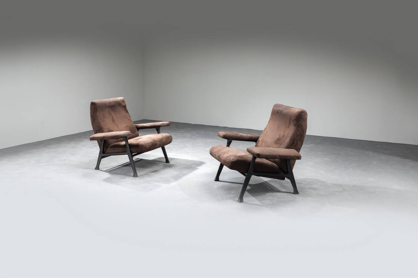 MENGHI ROBERTO - Coppia di poltrone mod. Hall