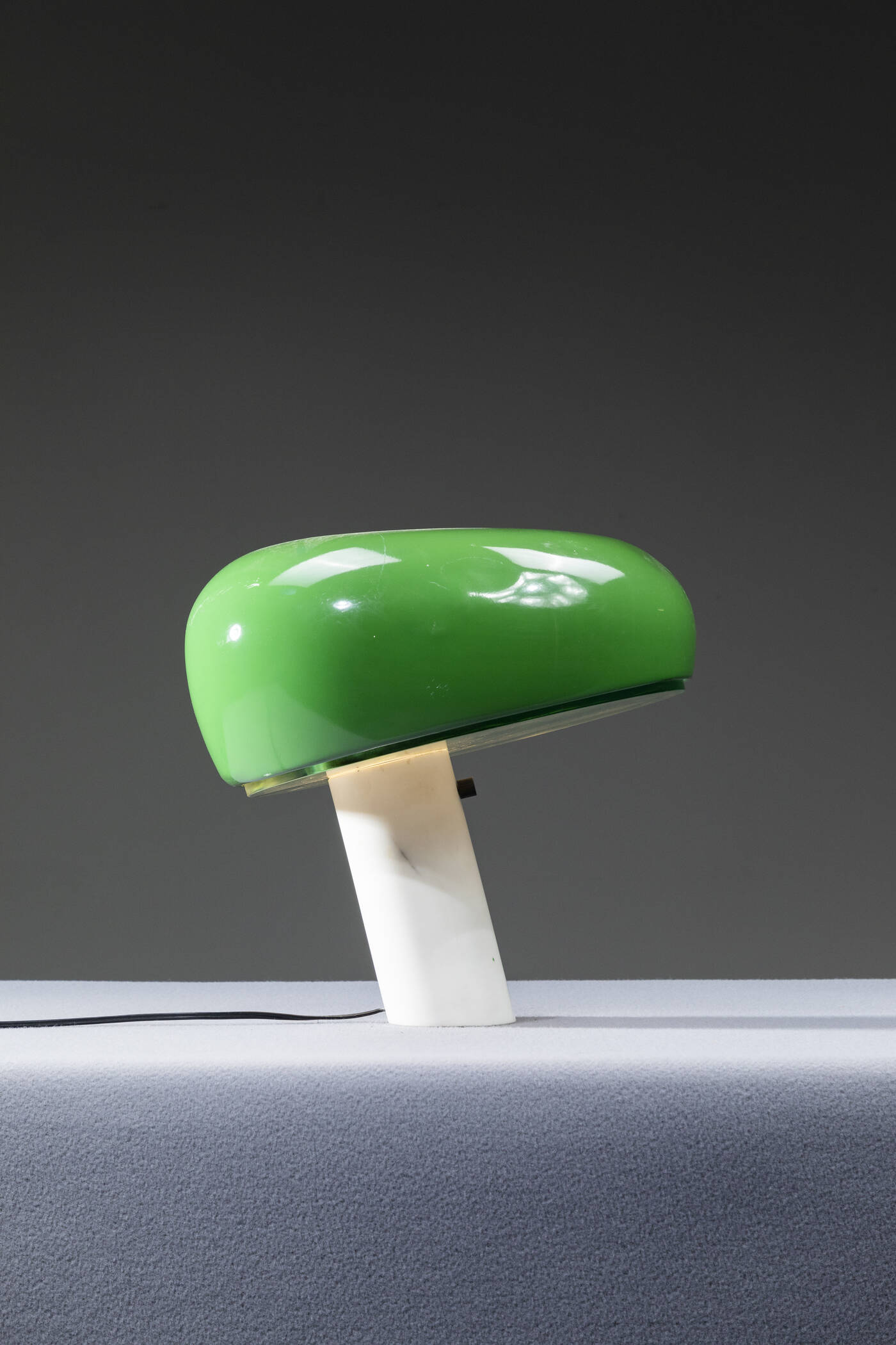 ACHILLE E PIER GIACOMO CASTIGLIONI - Lampada mod. Snoopy 