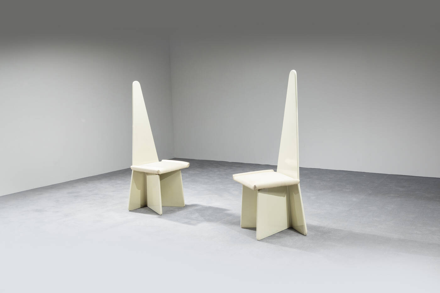 PRODUZIONE ITALIANA - Coppia di sedie 