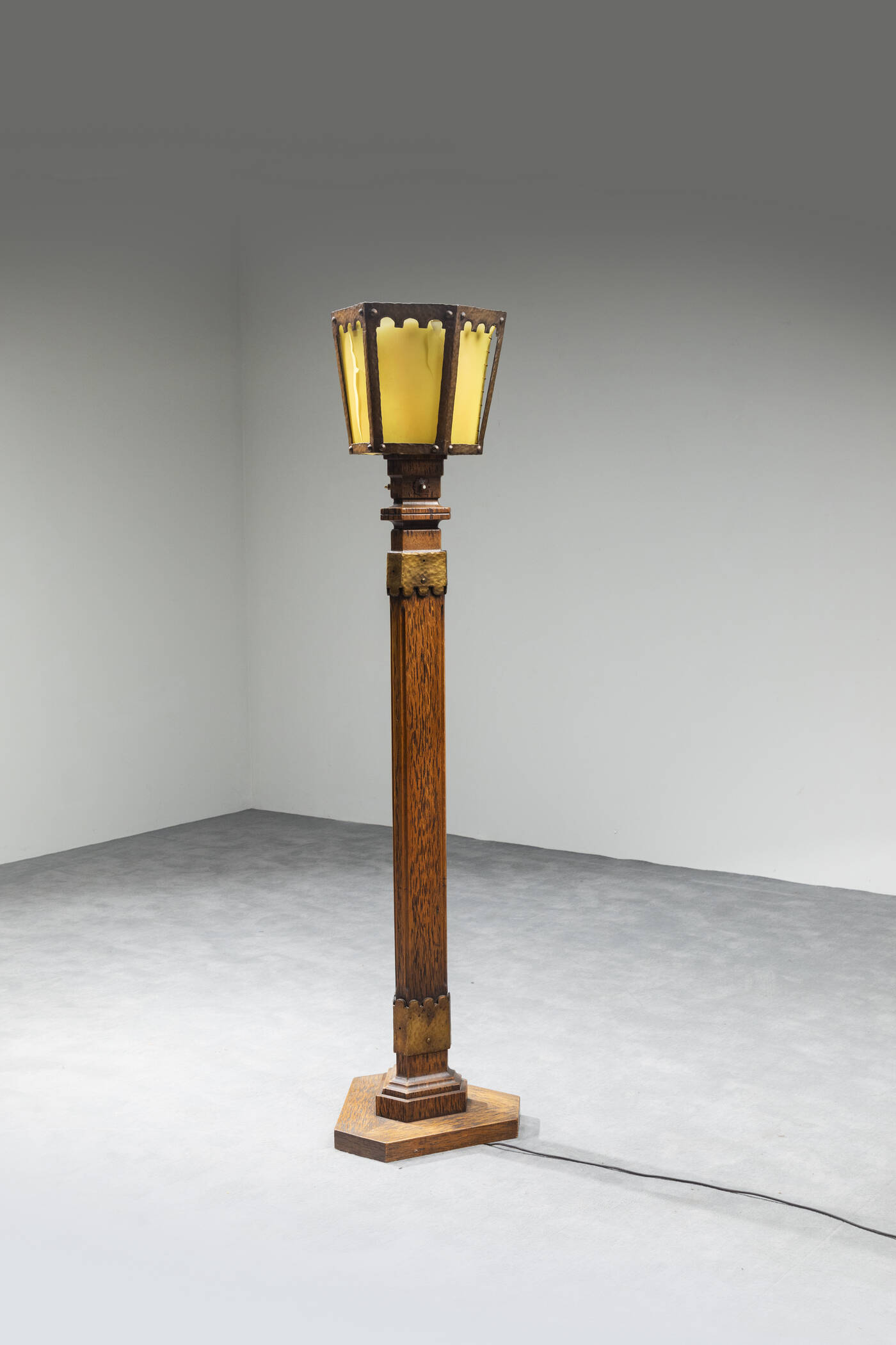 VITTORIO VALABREGA - Lampada da terra