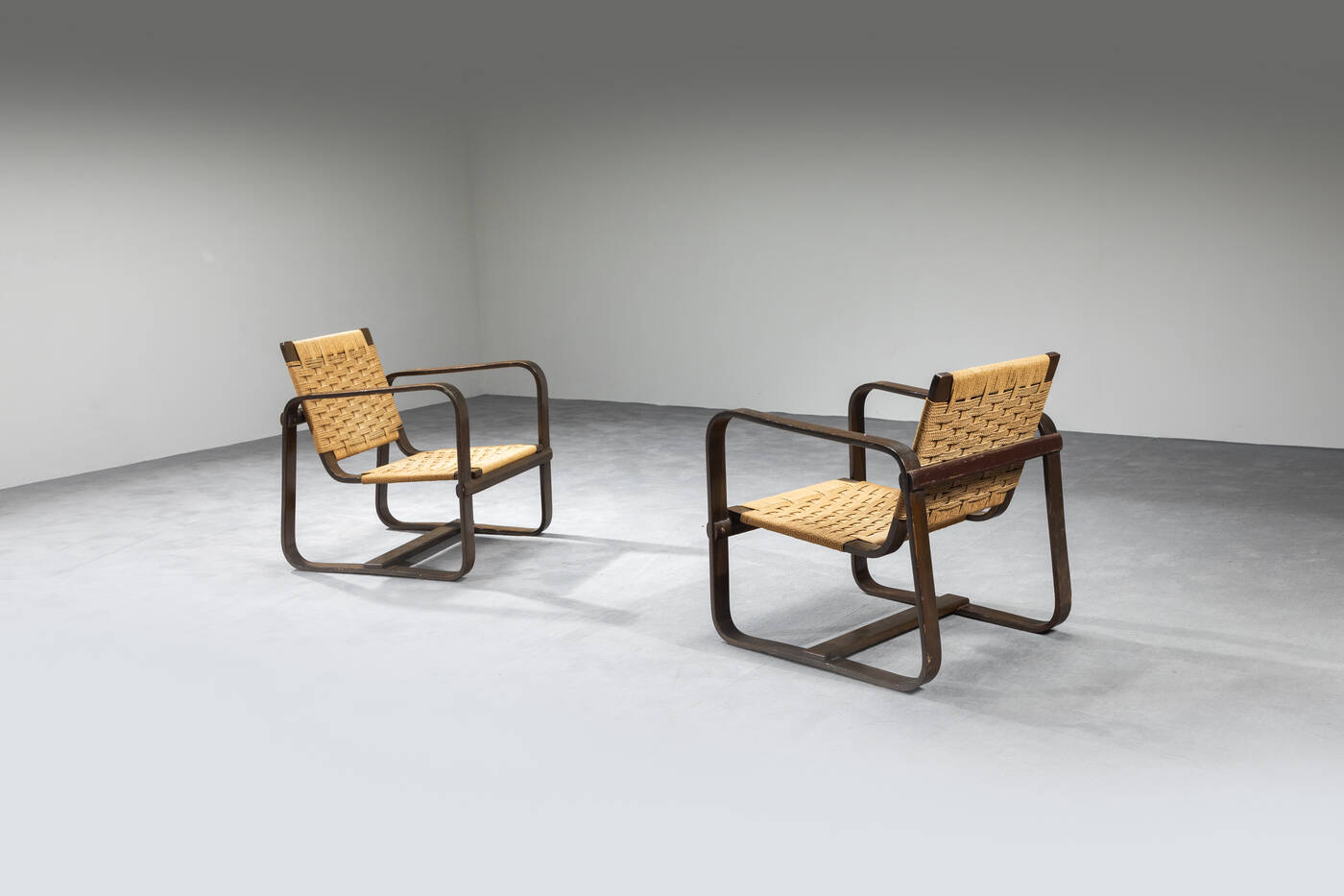 GIUSEPPE PAGANO POGATSCHNIG - Coppia di poltrone per l'università Bocconi