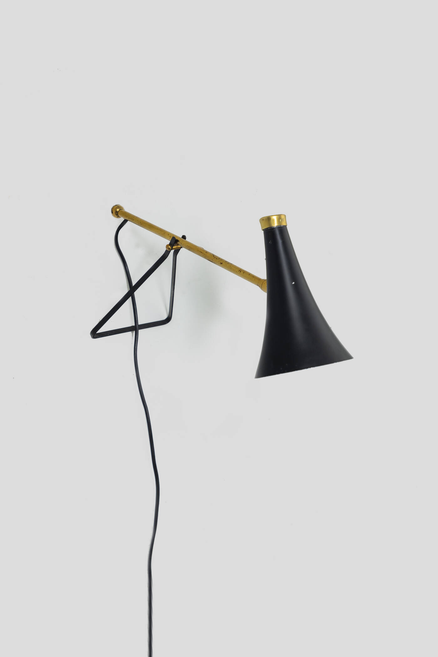 GIUSEPPE OSTUNI - Lampada da tavolo / da parete 