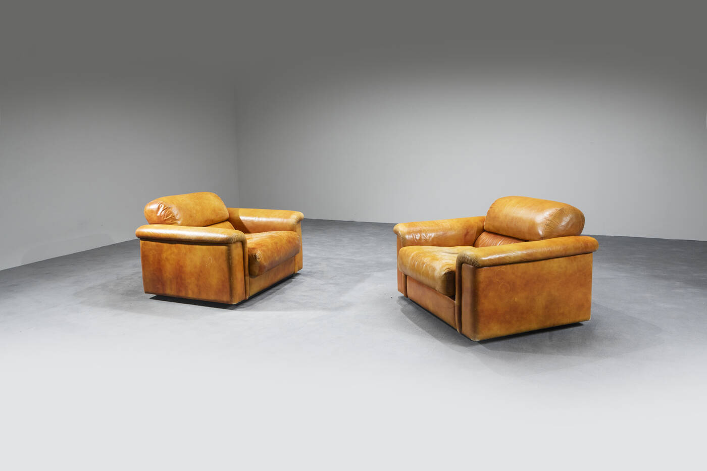 PRODUZIONE ITALIANA - Coppia di poltrone 