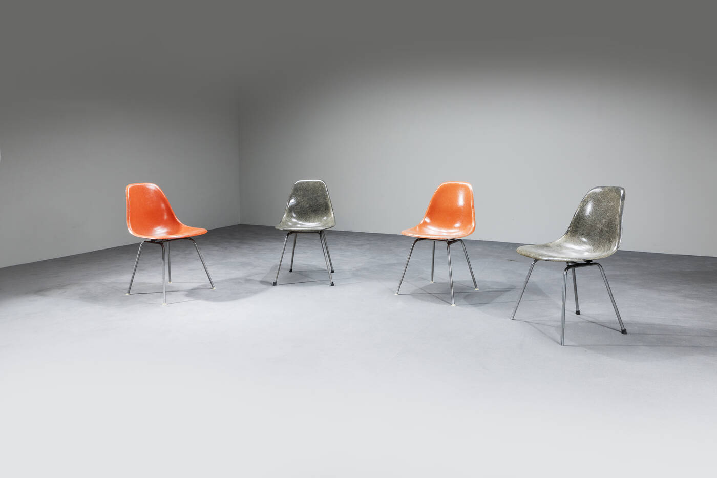 CHARLES EAMES - Four chairs mod. DSX