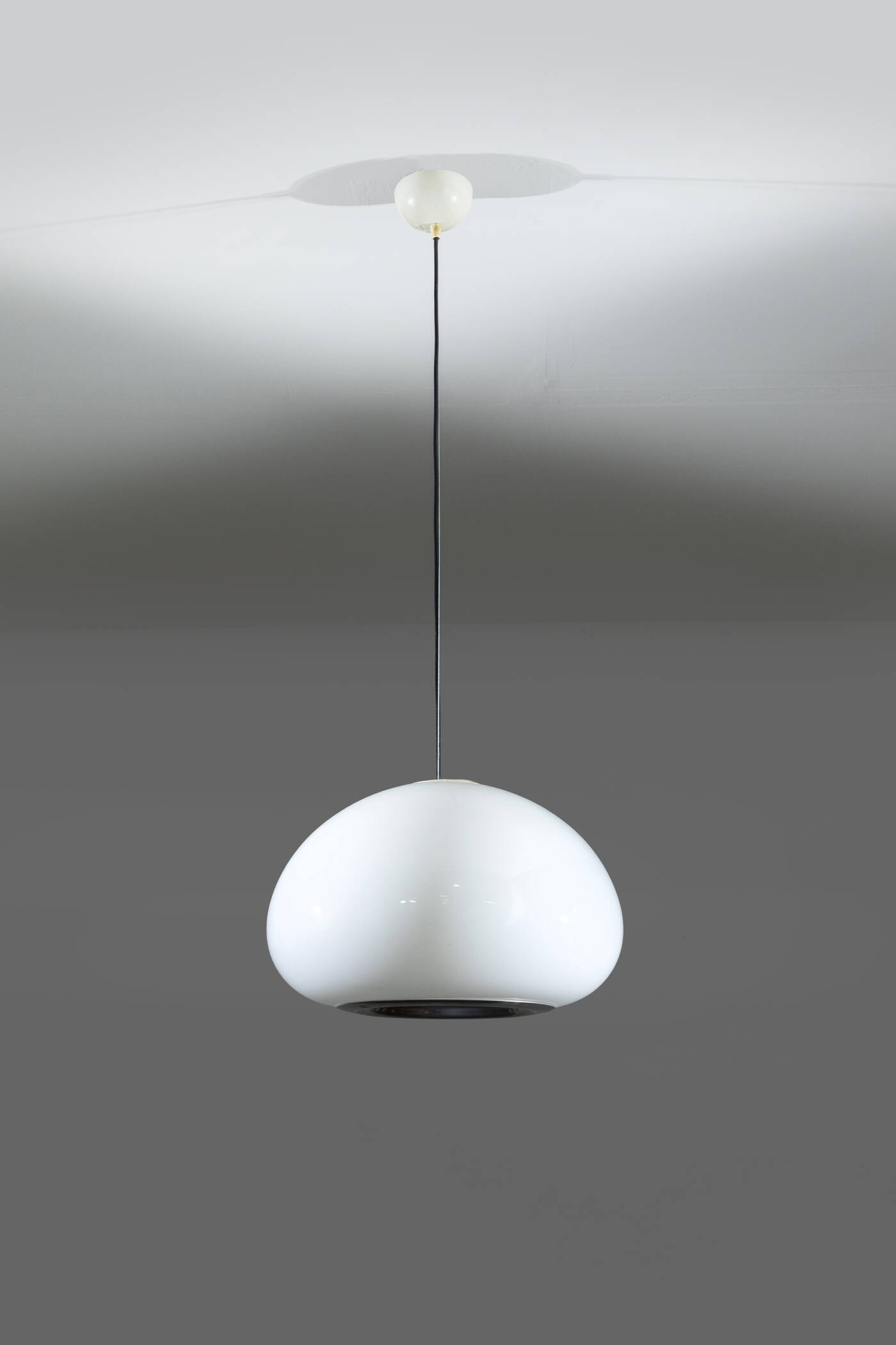 ACHILLE E PIER GIACOMO CASTIGLIONI - Lampada a sospensione Black and White<br>