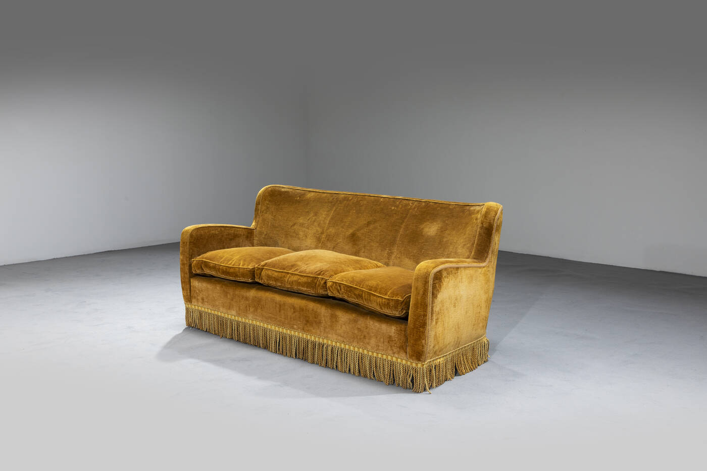 PRODUZIONE ITALIANA - Divano a tre posti<br>