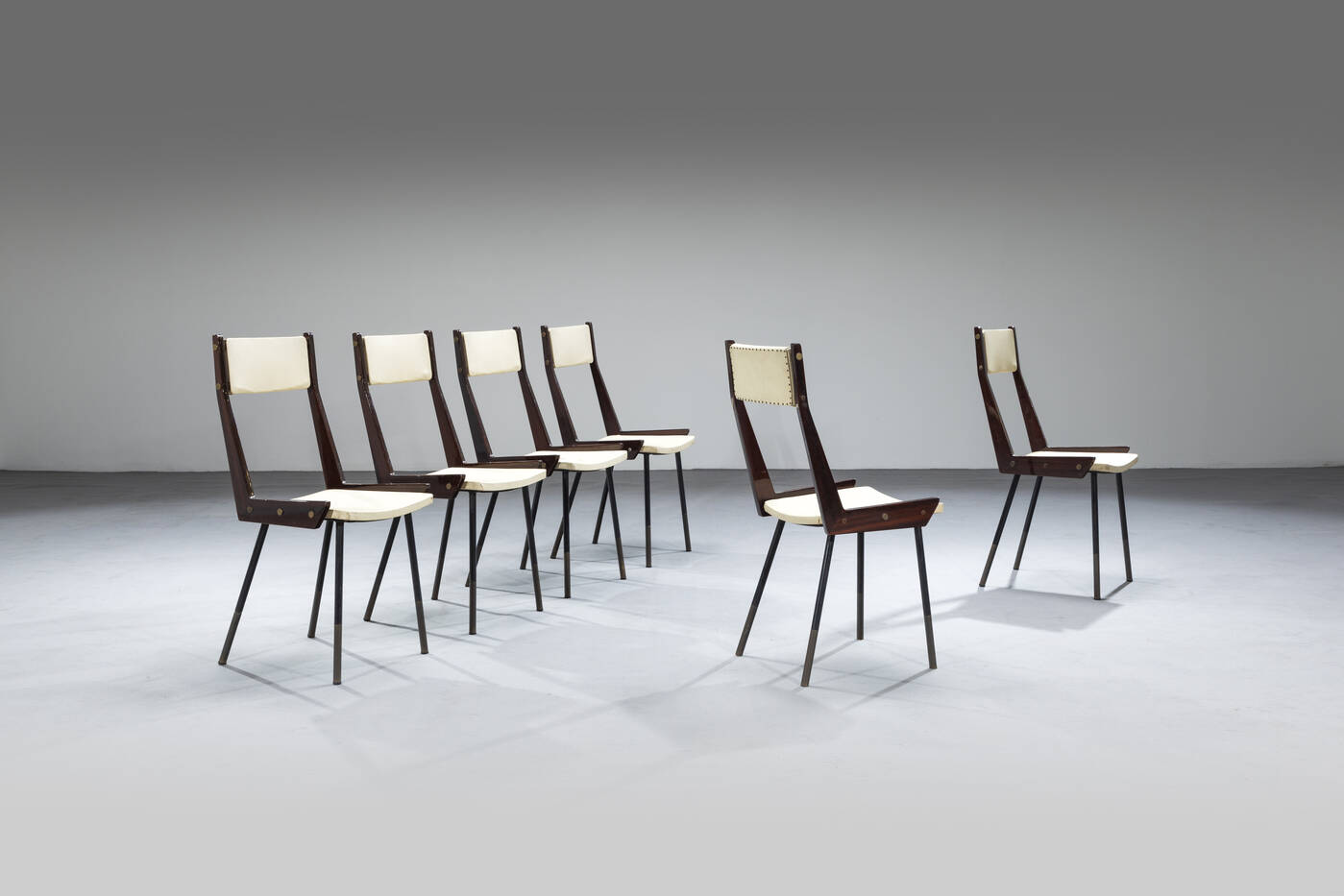 PRODUZIONE ITALIANA - Set di sei sedie<br>