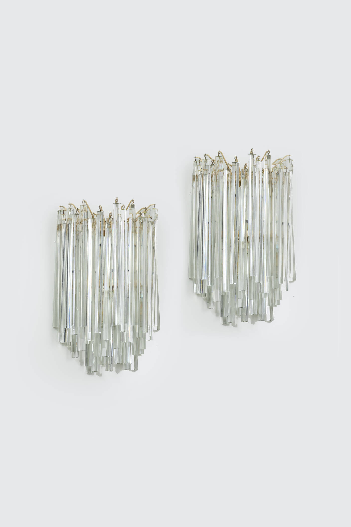 VENINI - Coppia di lampade da muro mod. Trilobo<br>