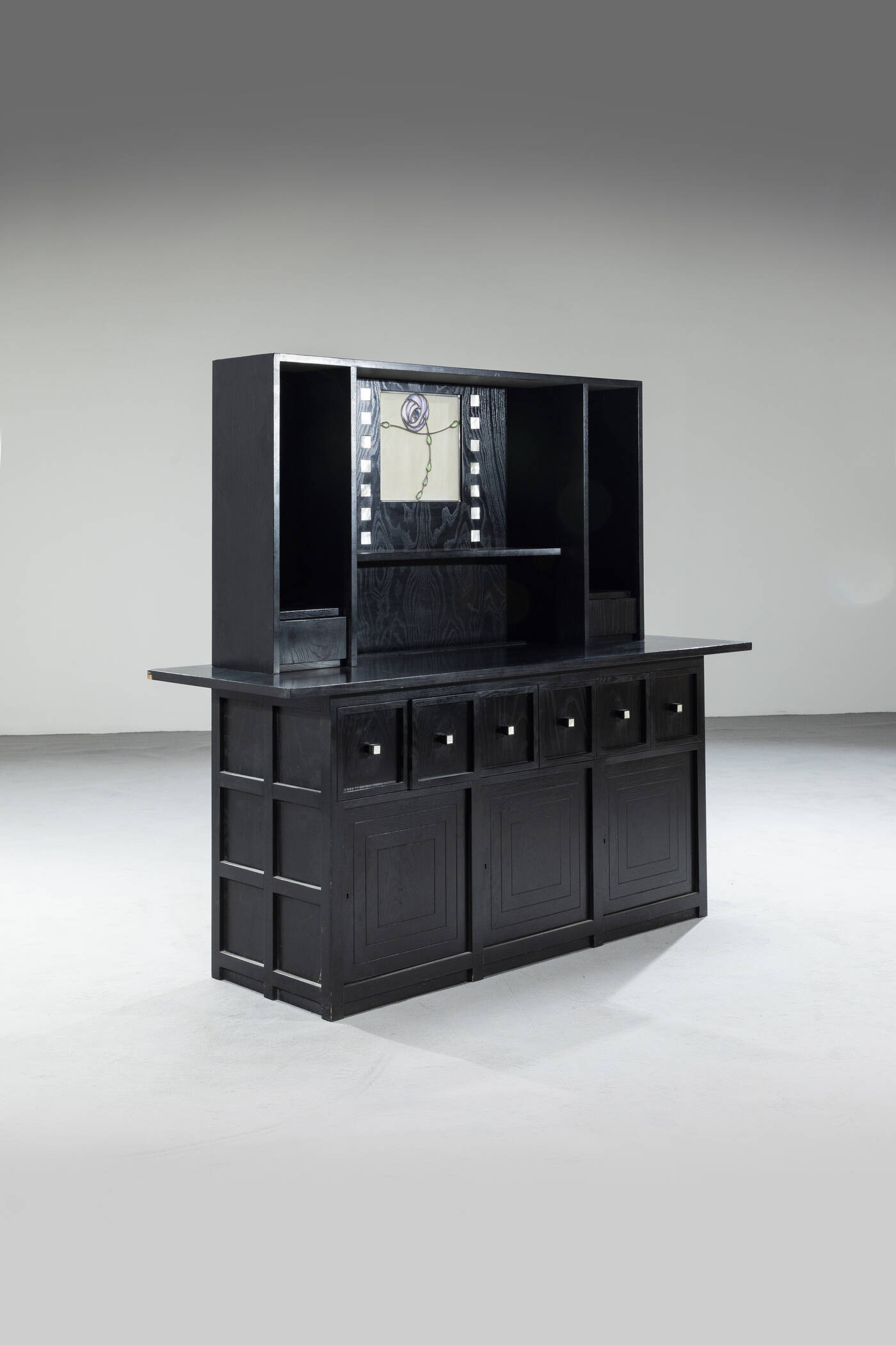 CHARLES RENNIE MACKINTOSH - Credenza mod. D.S.5