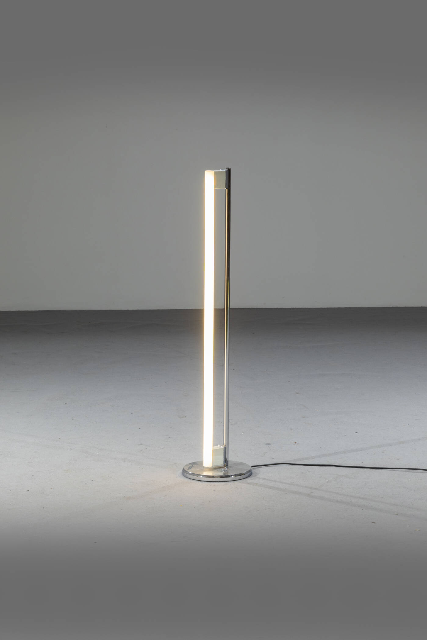 EILEEN GRAY - Lampada da terra  