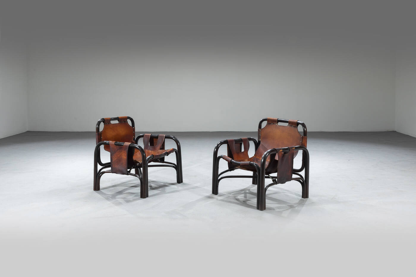 TITO AGNOLI - Coppia di poltrone