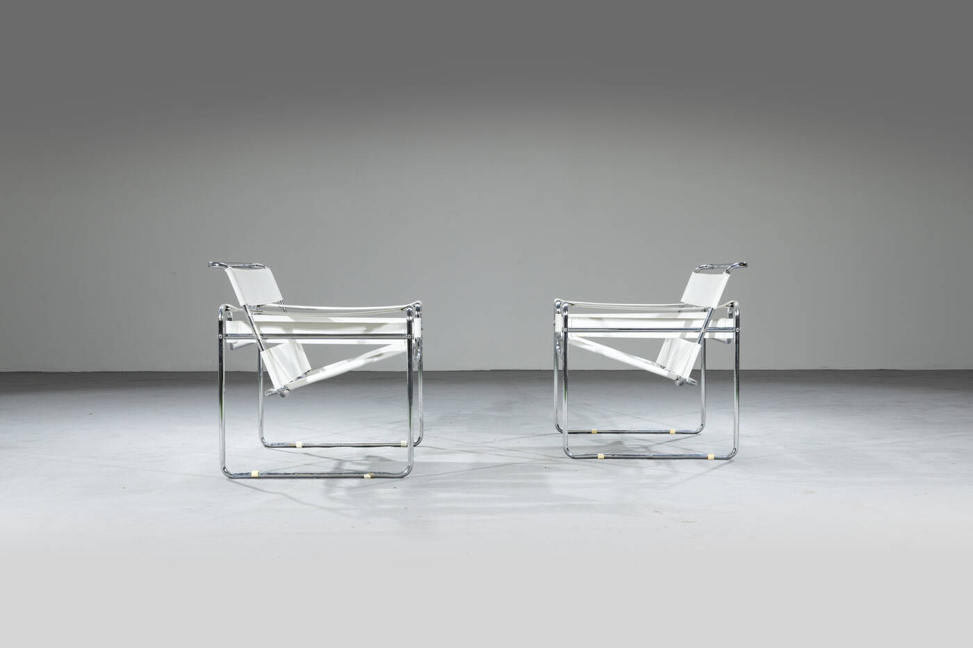 MARCEL BREUER - Coppia di poltrone mod. Wassily