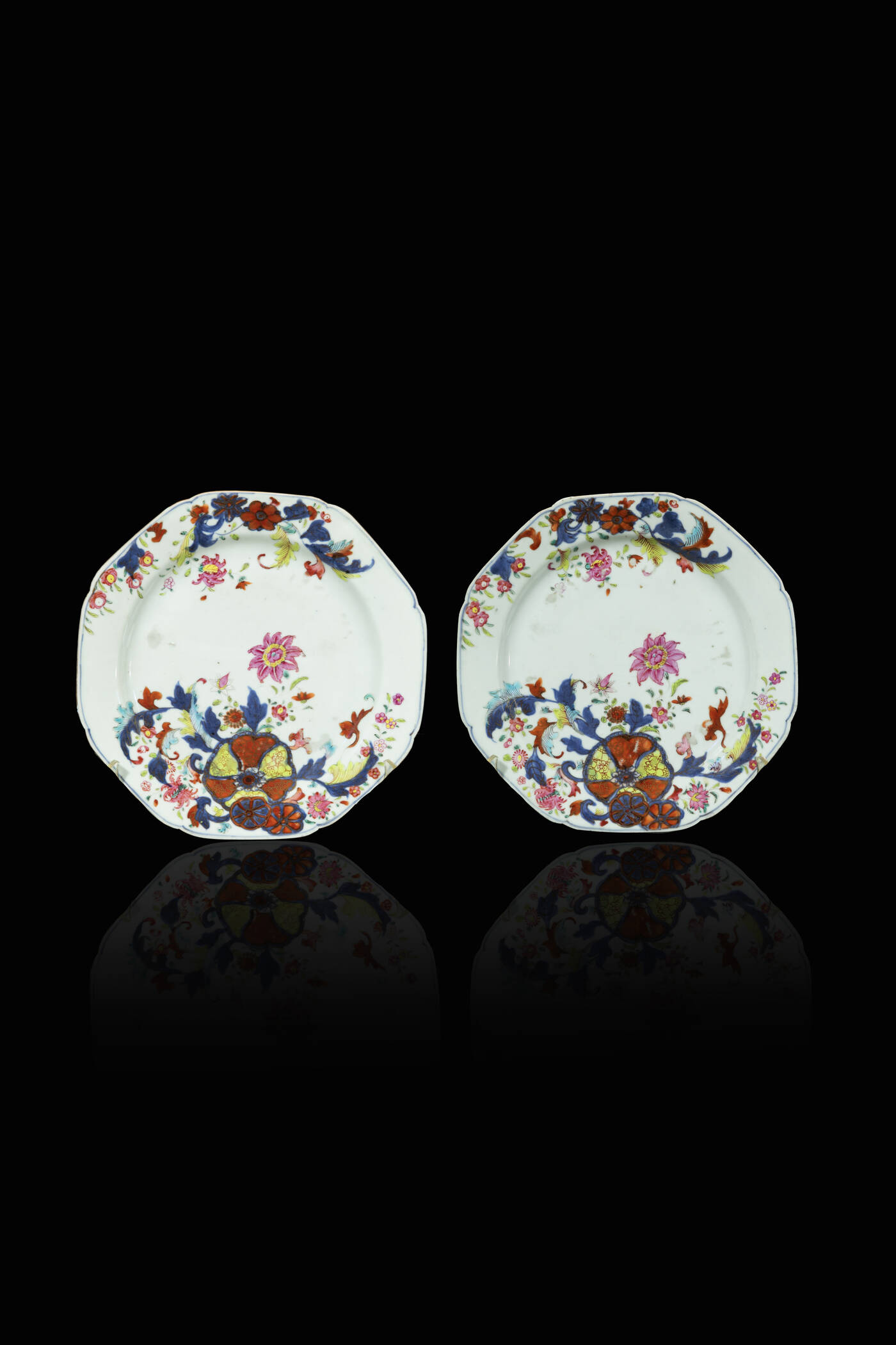 PAIR OF PLATES - Pair of porcelain plates, Company of the Indies