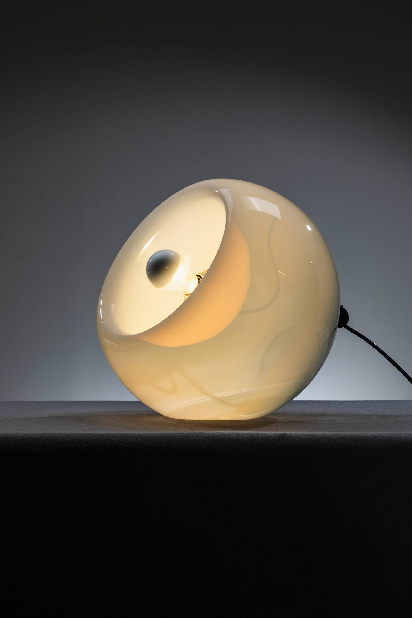 ELEONORE PEDUZZI RIVA - Lampada da tavolo mod. Vacuna 