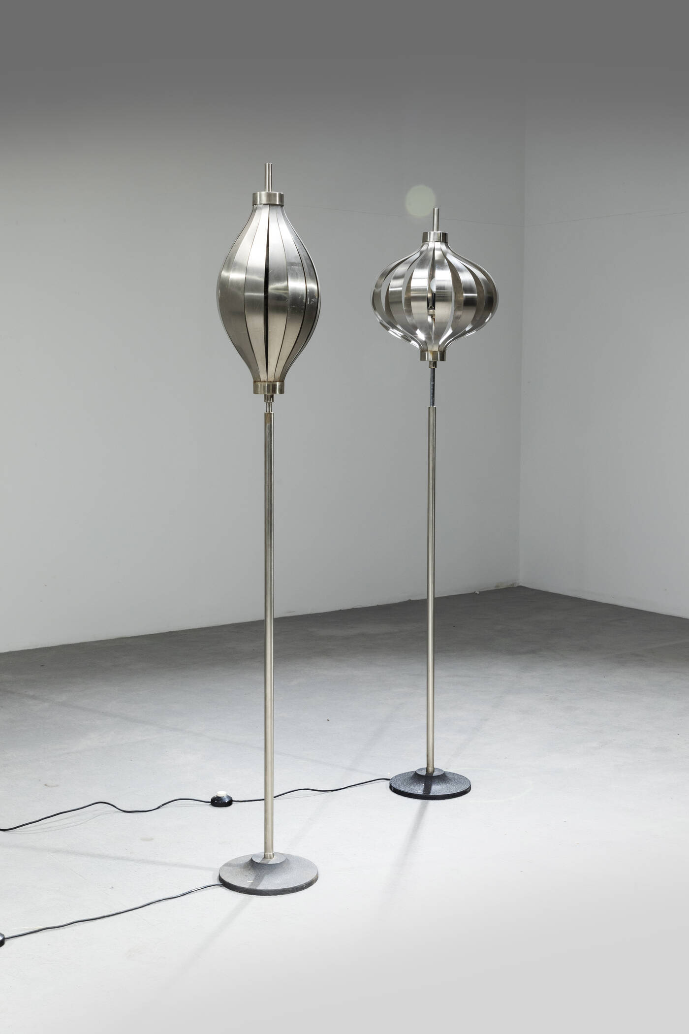 MATEGOT MATHIEU, nello stile di - Coppia di lampade da terra