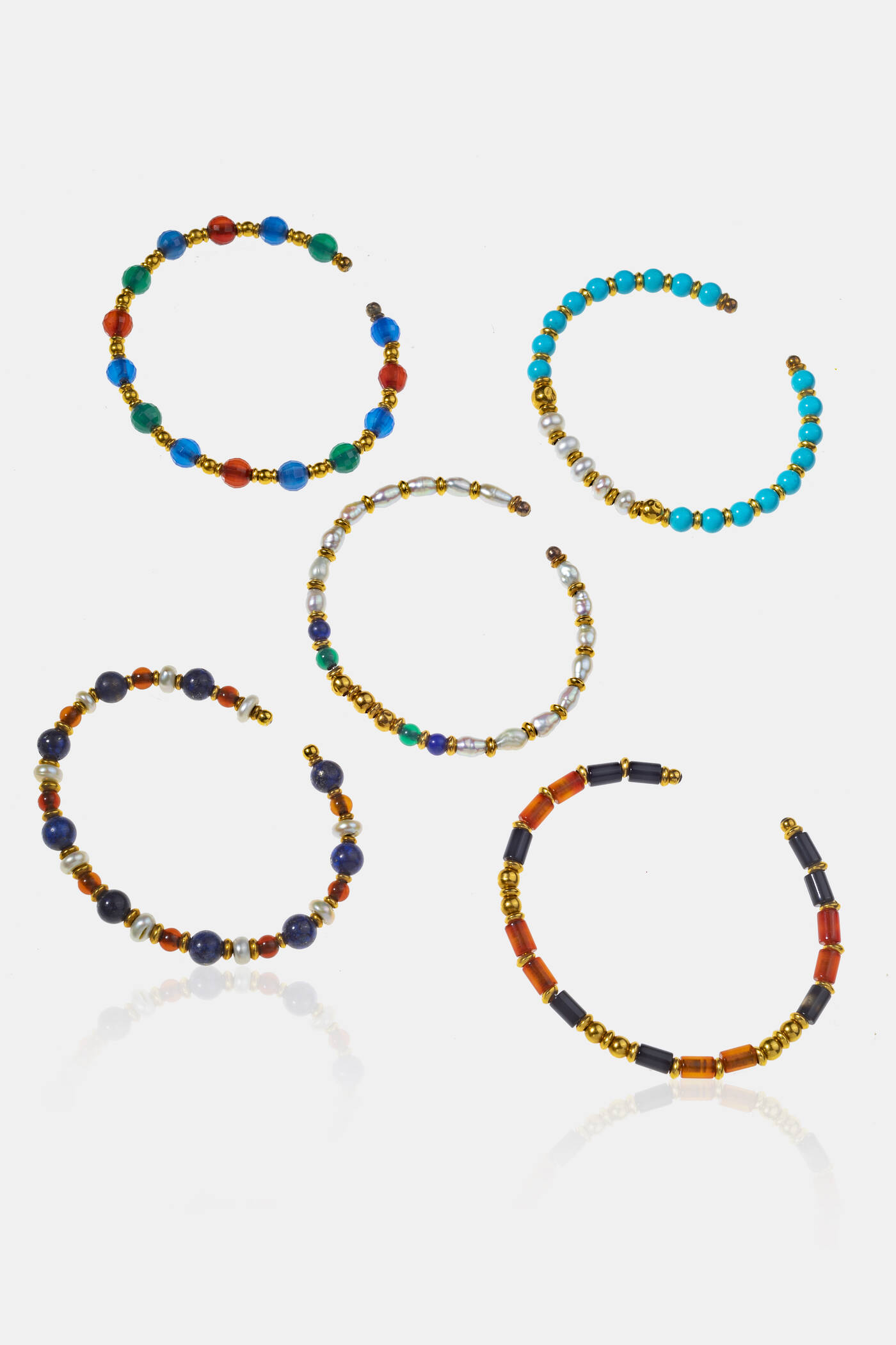 LOTTO DI CINQUE BRACCIALI