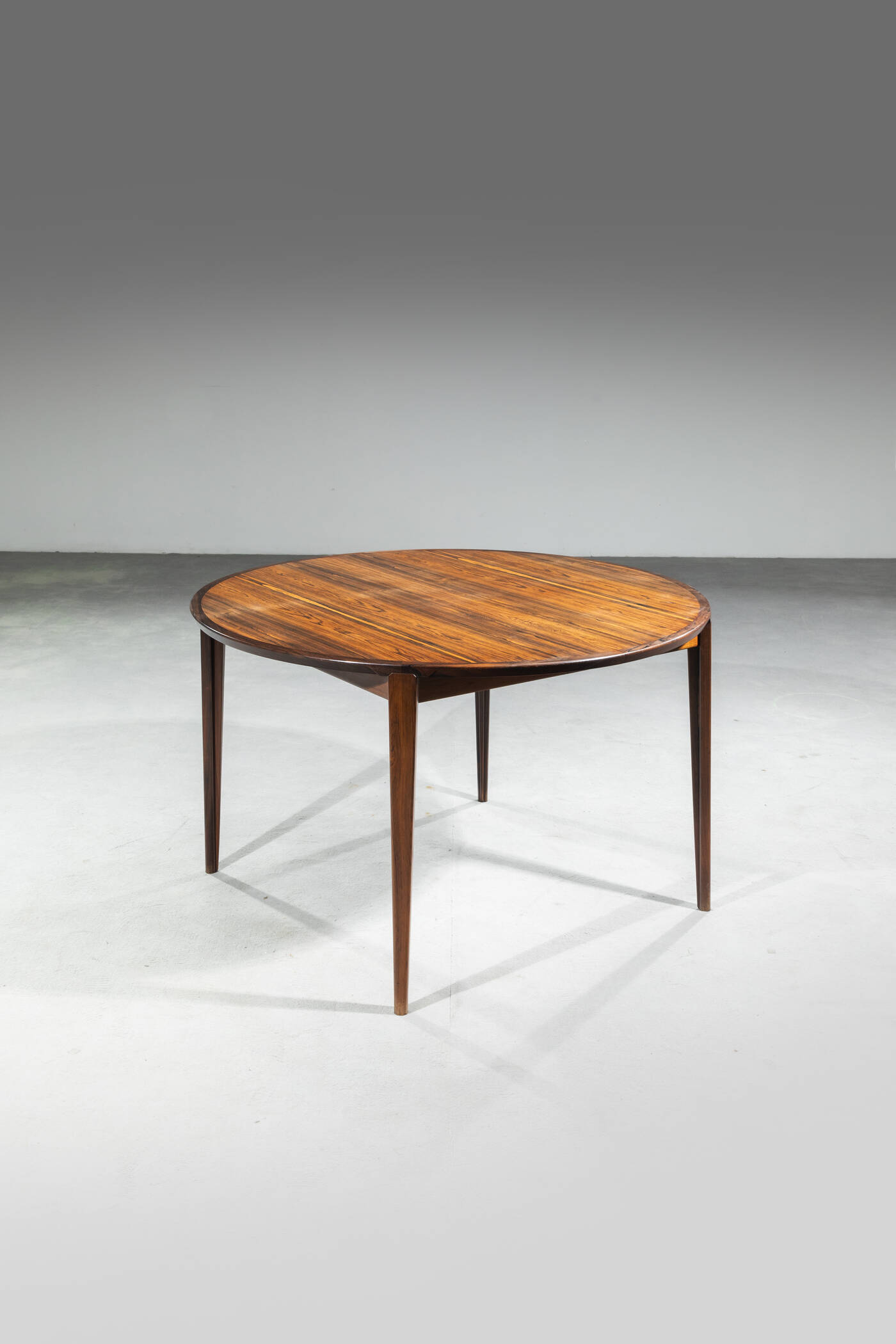 PRODUZIONE DANESE - Tavolo allungabile