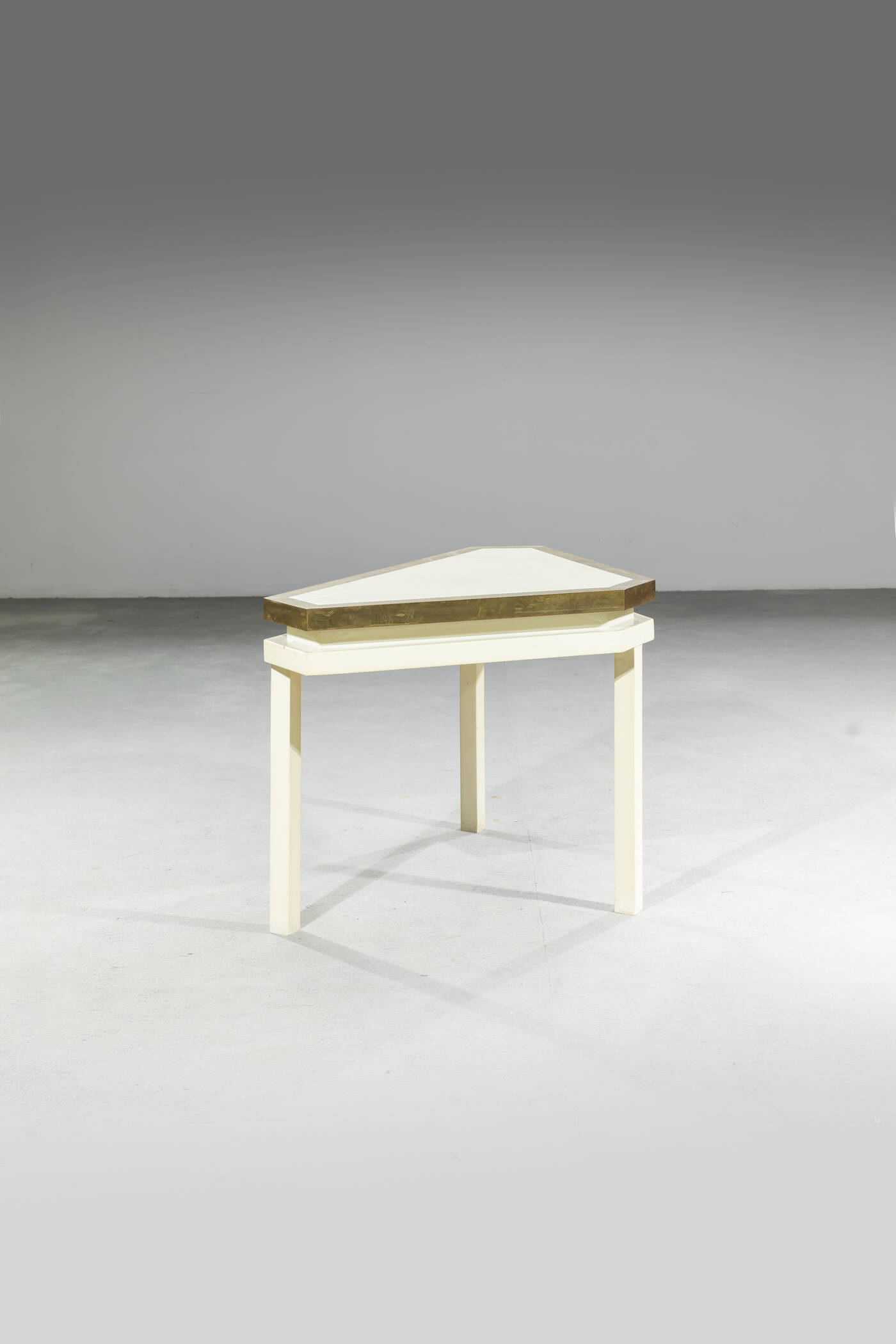 PRODUZIONE ITALIANA - Tavolino