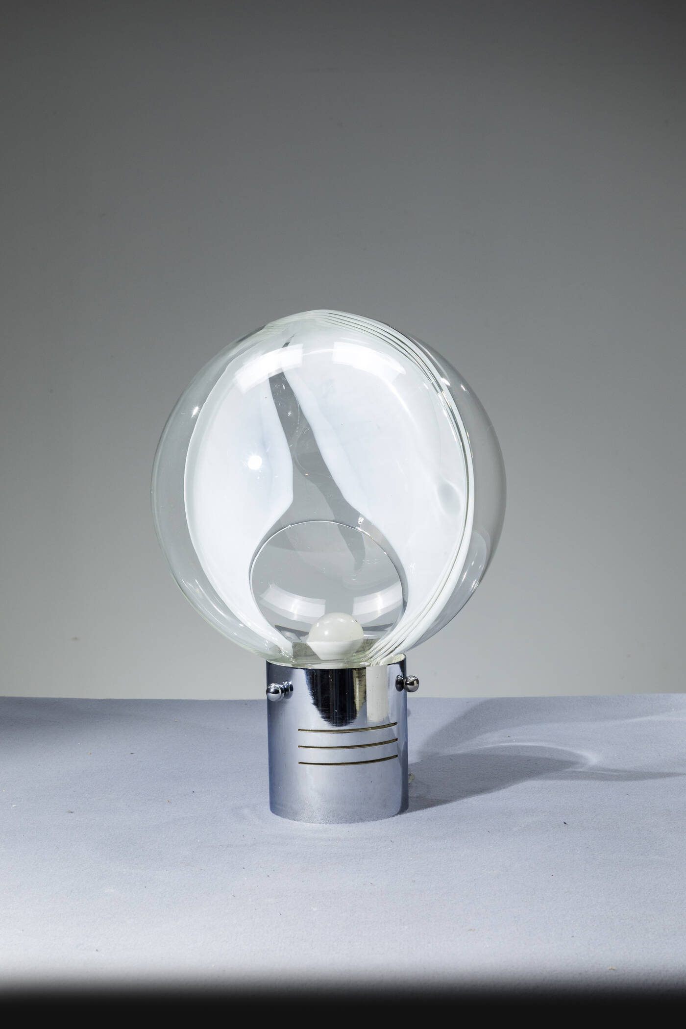 TONI ZUCCHERI - Lampada da tavolo delle serie Membrane