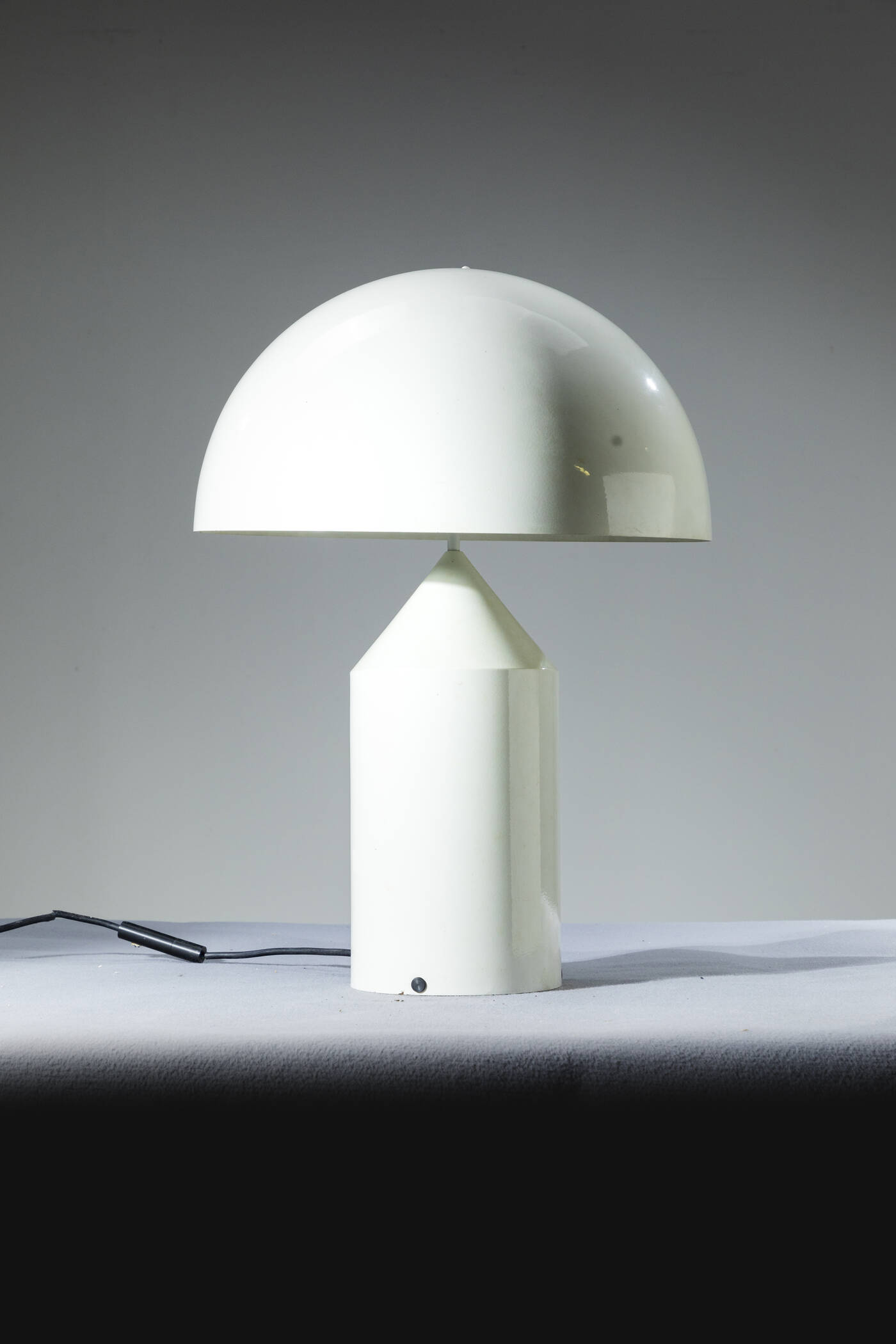 VICO MAGISTRETTI - Lampada da tavolo mod. Atollo