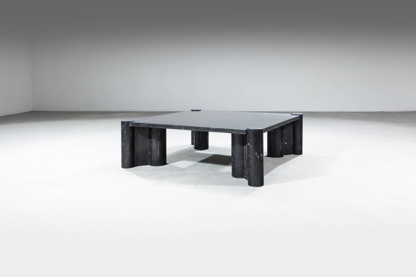 GAE AULENTI - Tavolo basso mod. Jumbo