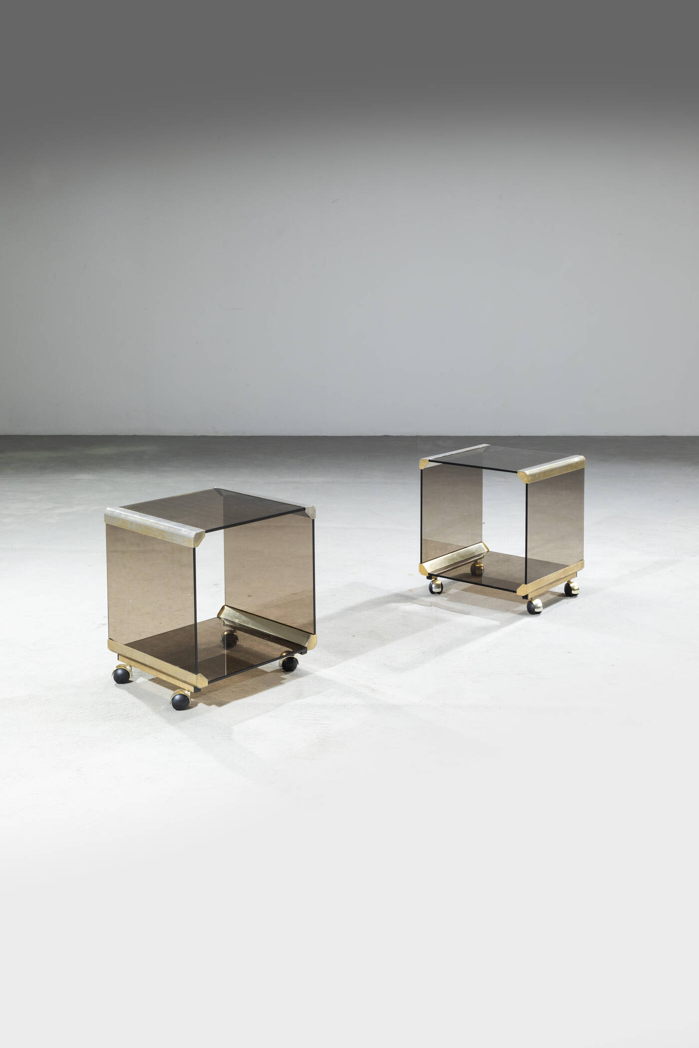 PIERANGELO GALLOTTI - Coppia di comodini