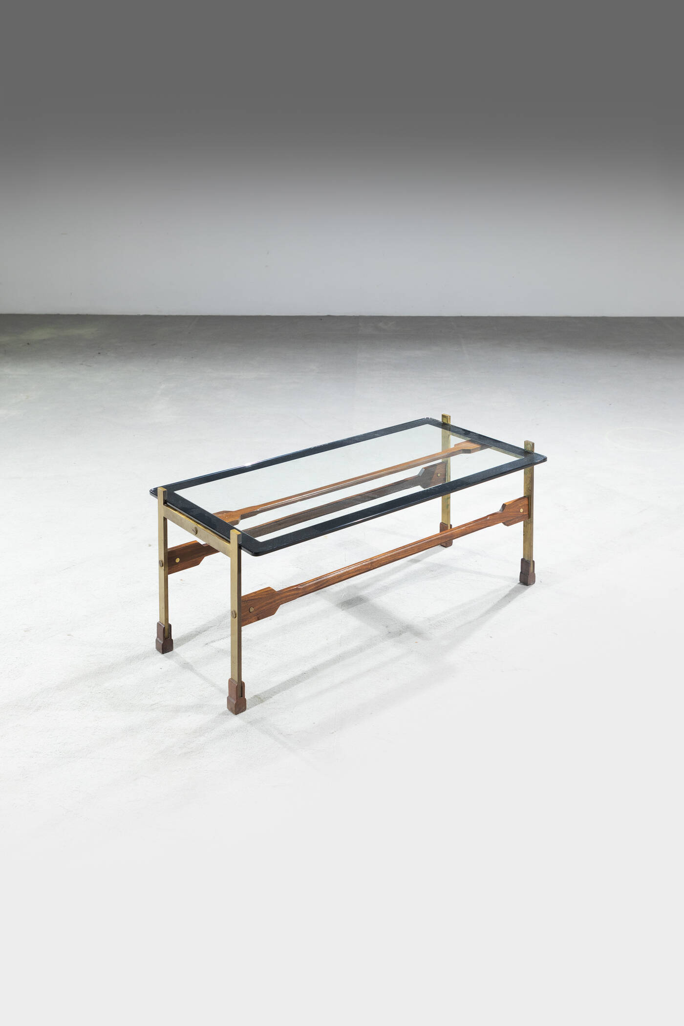 PRODUZIONE ITALIANA - Tavolino