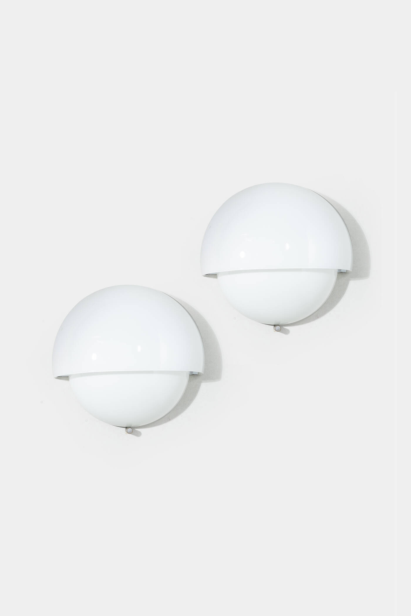 VICO MAGISTRETTI - Set di due lampade da parete mod. Mania