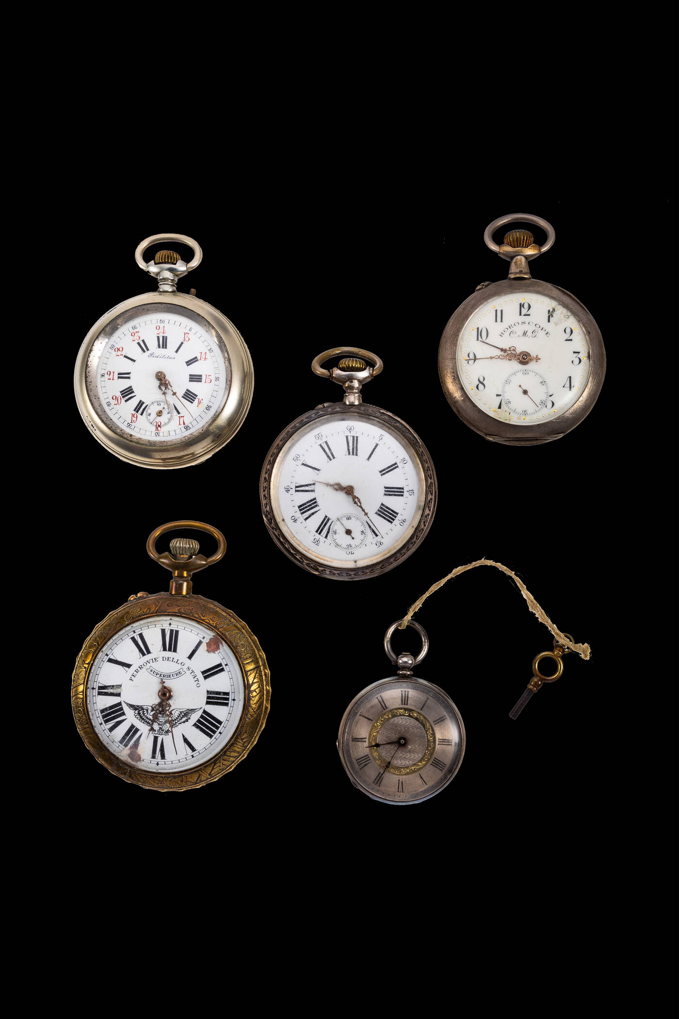 LOTTO DI DUE CINQUE OROLOGI DA TASCA