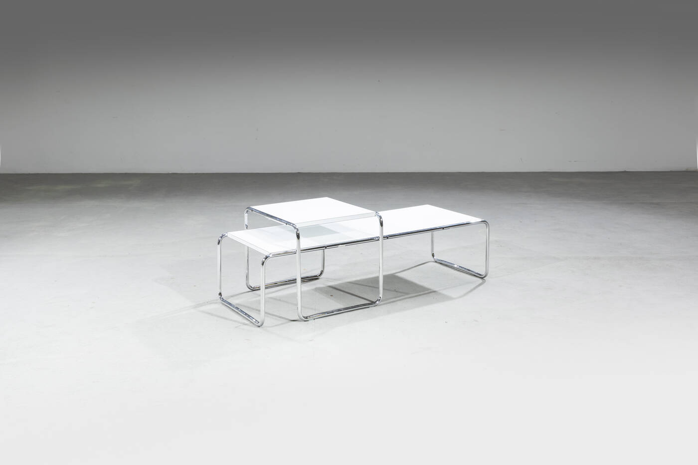 MARCEL BREUER - Coppia di tavolini