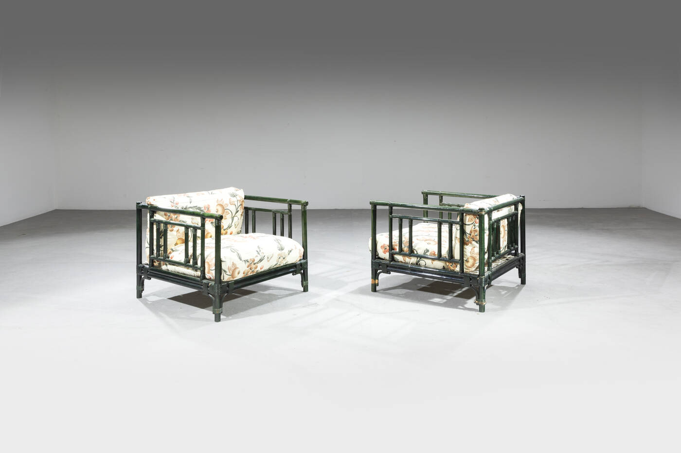 PRODUZIONE ITALIANA - Coppia di poltrone 