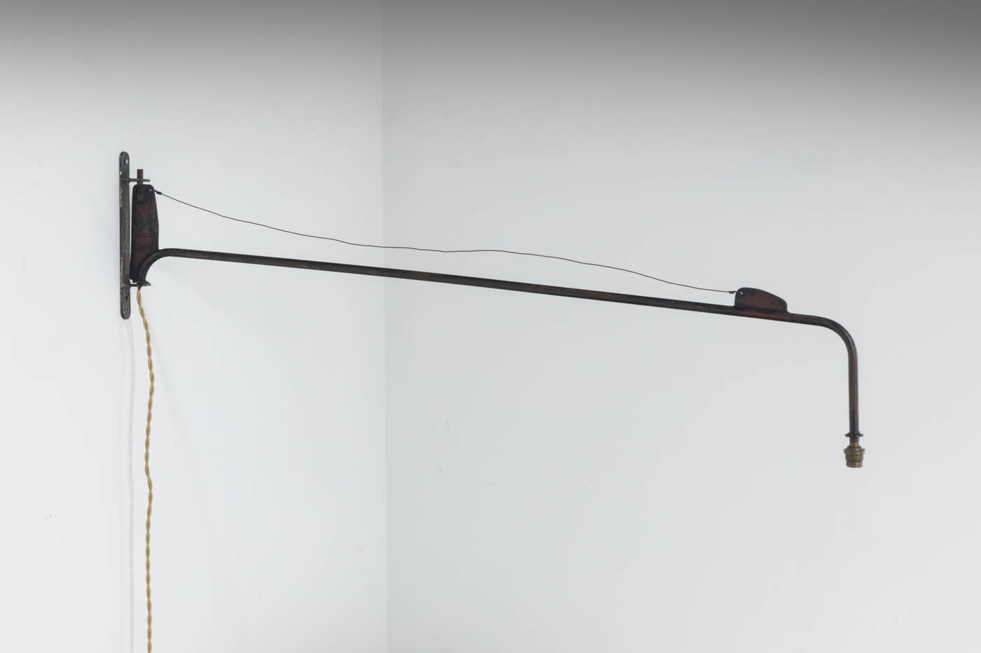 PROUVE JEAN, nello stile di - Lampada da parete