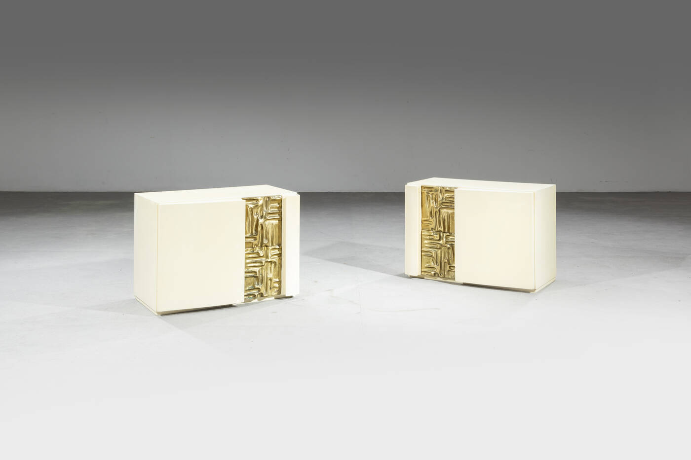 LUCIANO FRIGERIO - Coppia di comodini mod. Cinzia