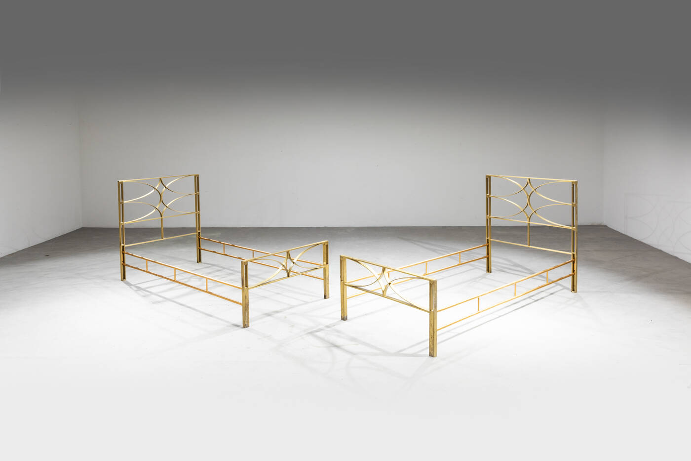 PRODUZIONE ITALIANA - Coppia di letti