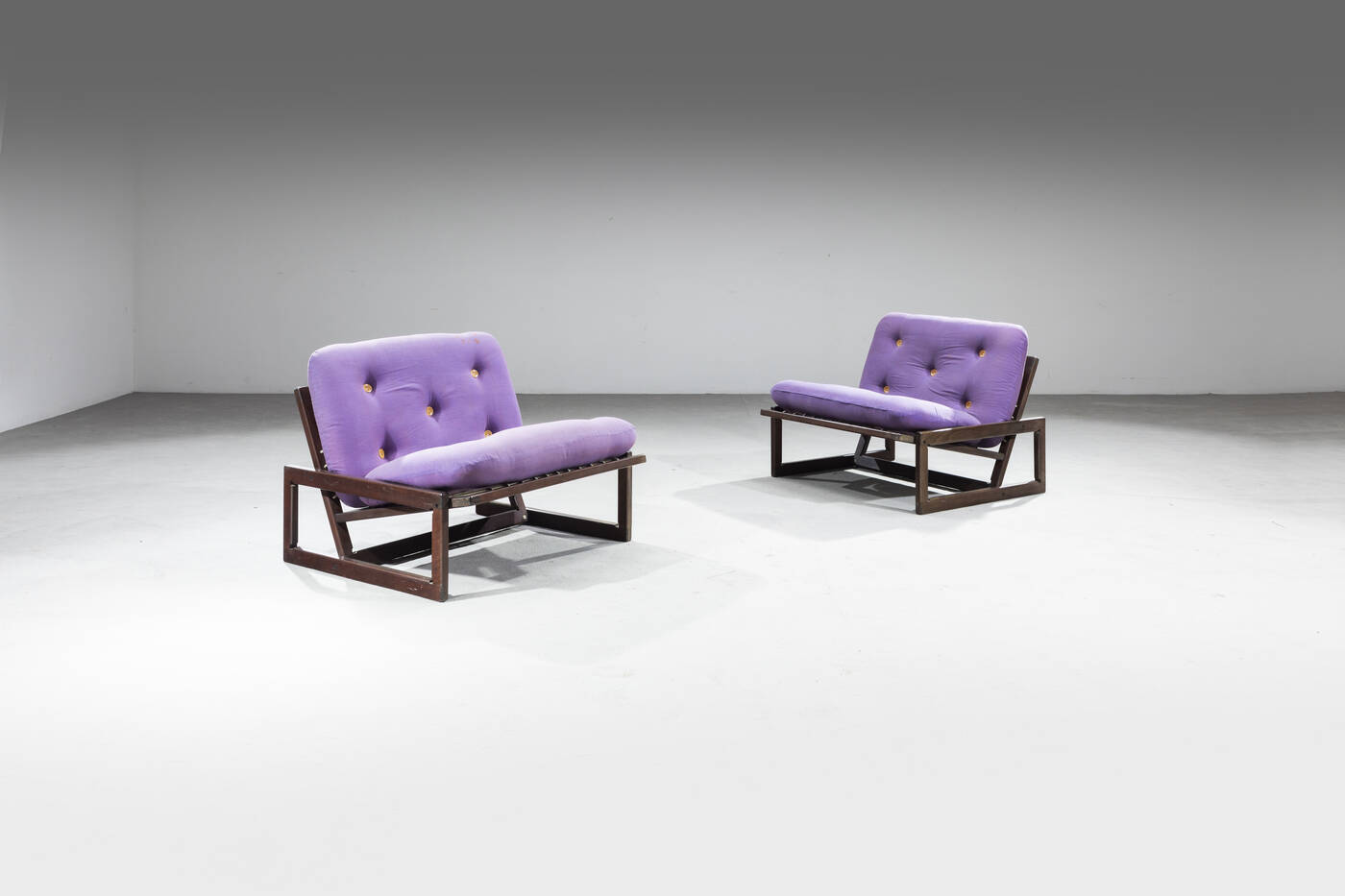 AFRA E TOBIA SCARPA - Coppia di poltrone mod. Carlotta