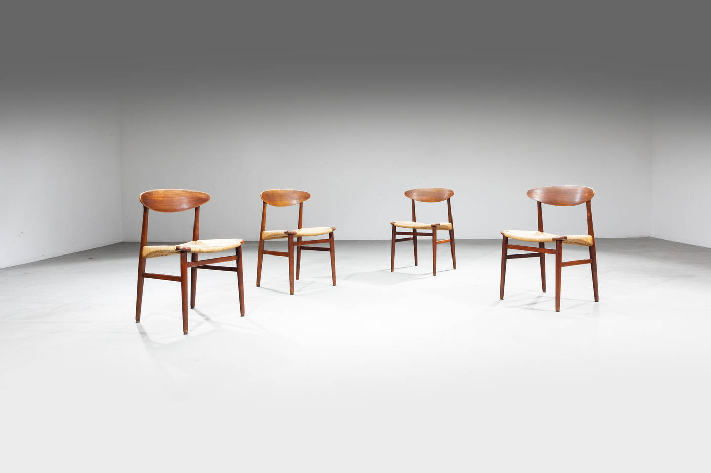 PRODUZIONE DANESE - Quattro sedie