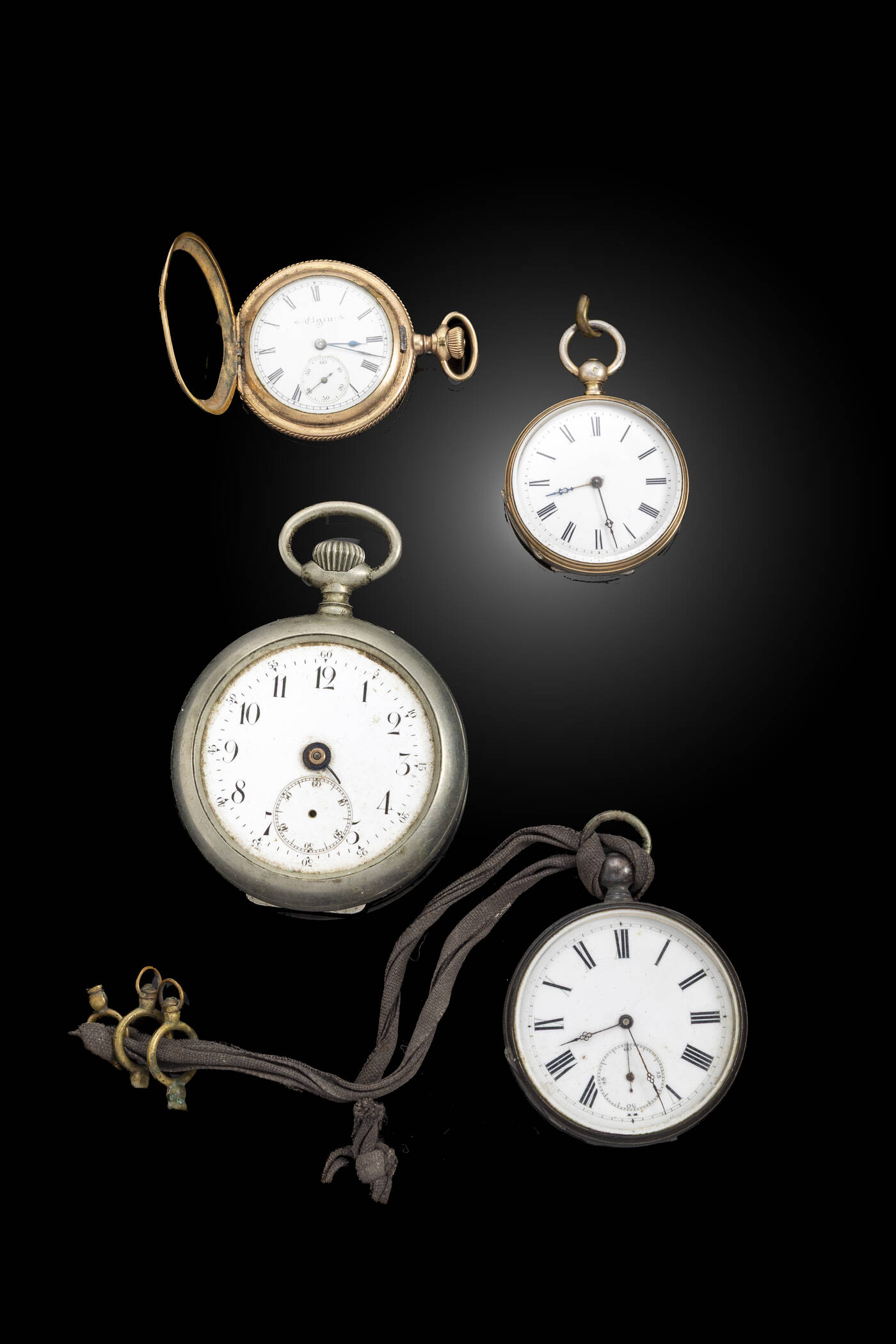 LOTTO DI QUATTRO OROLOGI DA TASCA