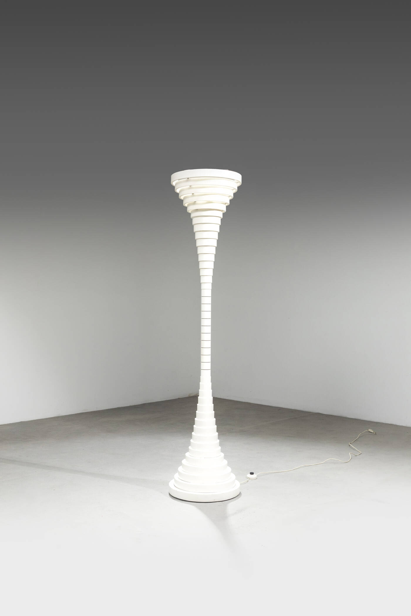 PORTOGHESI PAOLO E BILANGIONE SILVIO - Lampada da terra mod. Helga